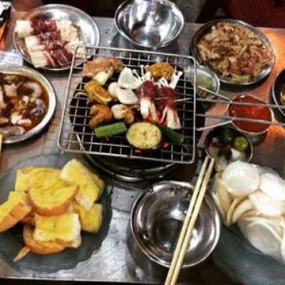 Quán Ngon – Gà Hầm & Nhậu Bình Dân