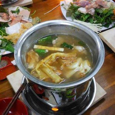 Kiến – Lẩu 1 Người & Mì Cay 7 Cấp Độ
