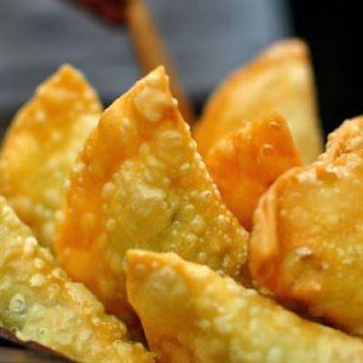 Bánh Gối, Bánh Khoai – Lý Bôn