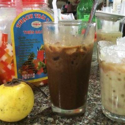 Chị Huyền – Chè Bưởi & Sữa Chua