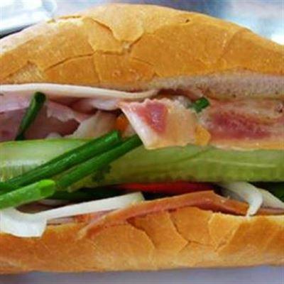 Quán Bánh Mì Nga
