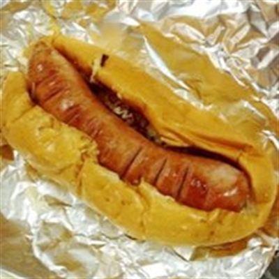 Bánh Mì Xúc Xích – Hoàng Văn Thụ