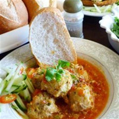 Bánh Mì Xíu Mại Hoàng Yến