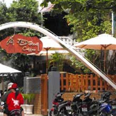 Á Đông Cafe