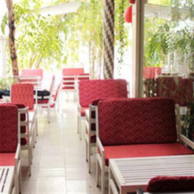 Hachi Cafe