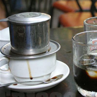 Cà Phê Phin – Hoa Cúc