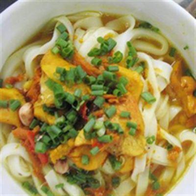 Quán Trang – Mì Quảng, Bánh Bèo & Món Quảng