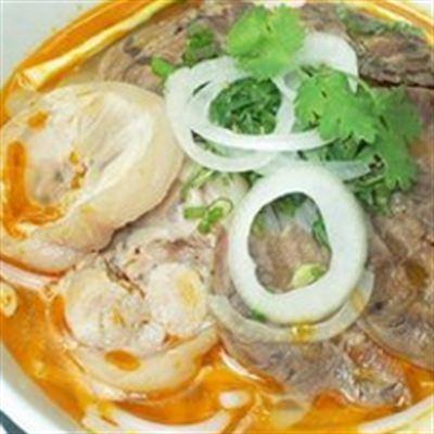 Bà Hoa – Đặc Sản Huế