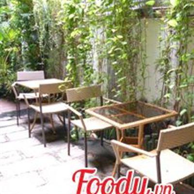 Lều Chõng Cafe