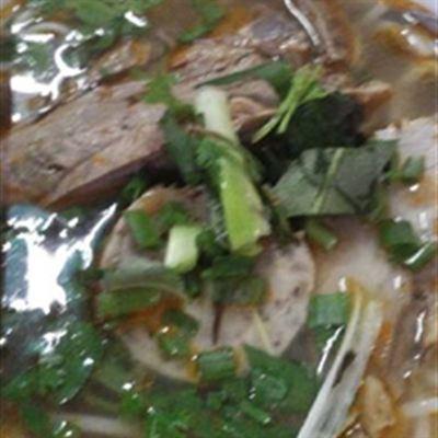 Cô Bé – Bún Bò