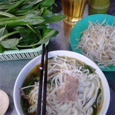 Cô Hồng Cây Bàng – Phở Bò & Bò Kho