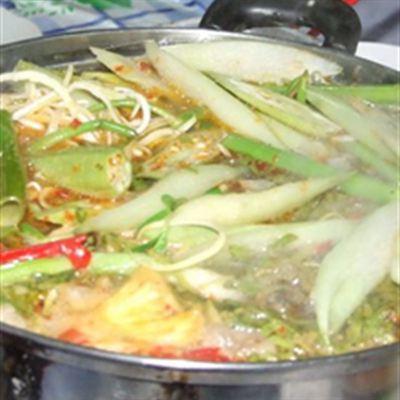 Quán Lẩu Bà Lan – Đội Cung