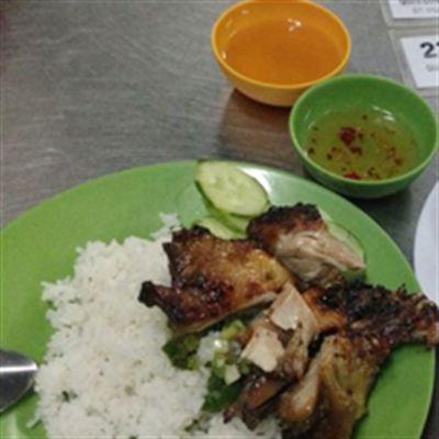 Ngọc Bích – Cơm Gà Nướng