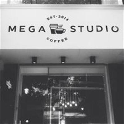 Mega Studio Coffee – Lạc Long Quân