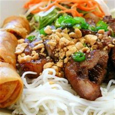 Bún Thịt Nướng Sang – Chợ Nguyễn Tri Phương