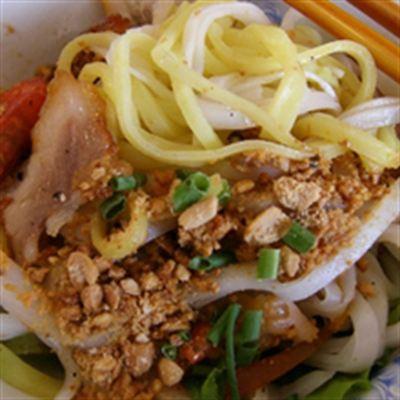 Mì Quảng Phú Hương