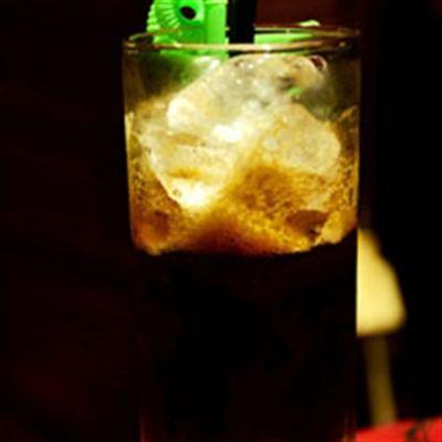 Hello Kitty Cafe – Tạ Quyên