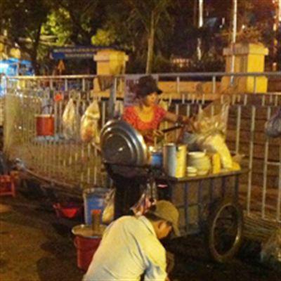 Hủ Tíu – Tượng Đài Quang Trung