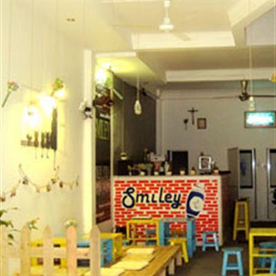 Smiley Cafe