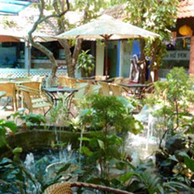 Hồ Sen Cafe – Quang Trung