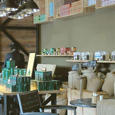 Phúc Long Coffee & Tea House – Crescent Mall