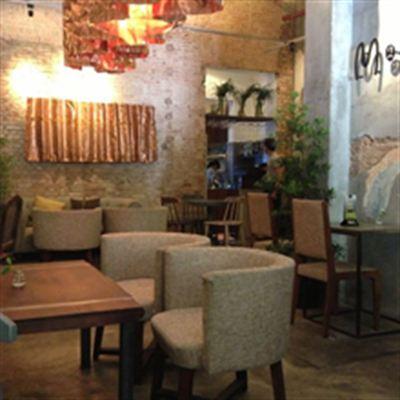 M2C Cafe – Modern Meets Culture