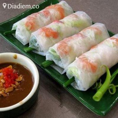 Ăn Vặt Bình Dân – Gỏi Cuốn & Hột Vịt Lộn