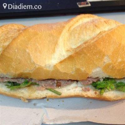 Bánh Mì 7000