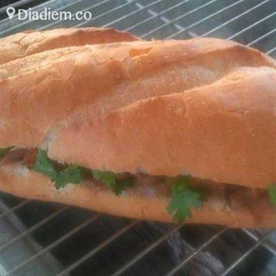 Bánh Mì Gia Truyền