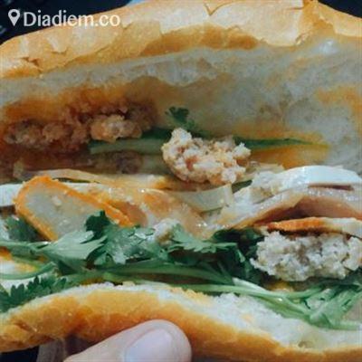 Bánh Mì Xíu Mại Khuya