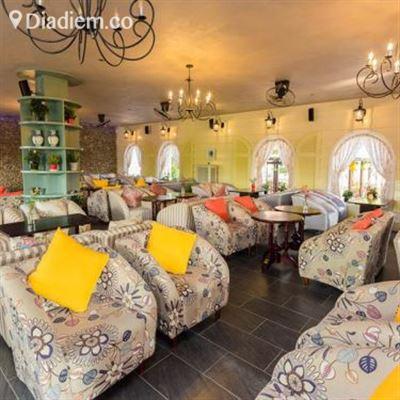 Castle Land Coffee – Cafe Lâu Đài Phố