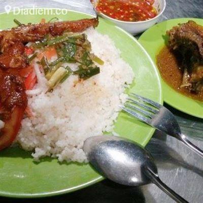 Cơm Tấm Đêm