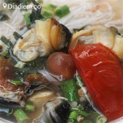 Gánh Bún Ốc Cô Huê – Nhà Chung