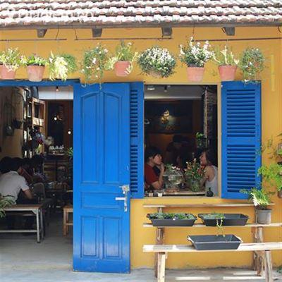 Green Oasis – Coffee & Workshop