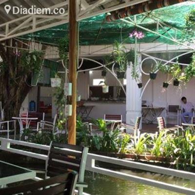 Happy 4 Cafe – Cafe Sân Vườn