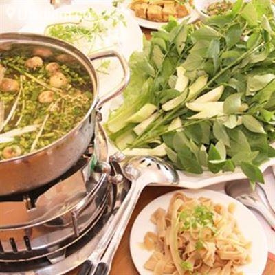 Hoa Súng Đỏ – Quán Ăn Gia Đình