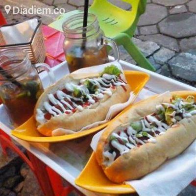 Hotdog Bamy – Quán Thánh