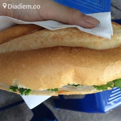 Huệ Còi – Bánh Mì Ngon