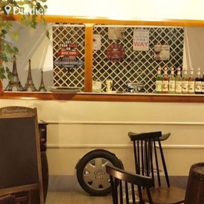 Lucia Coffee House