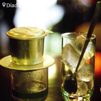 Năm Cafe – Nguyễn Thị Định