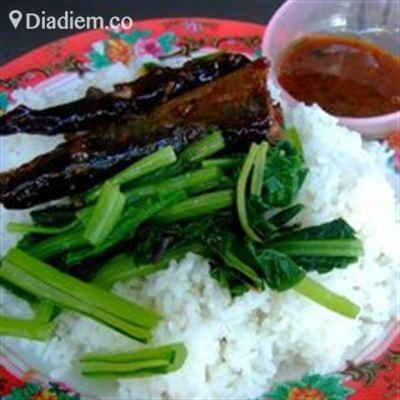 Quán 352 – Cơm Bình Dân