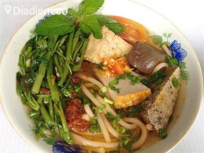 Quán Ăn Quê Hương – Lý Tự Trọng