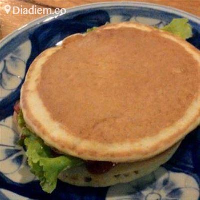 Quán Nhỏ – Trần Hưng Đạo