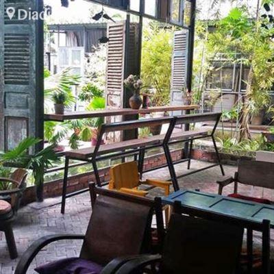 Store 8 Cafe