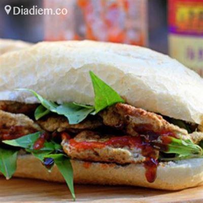 Thánh Gióng – Bánh Mì Chả Cá Nóng