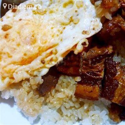 Xôi Trứng Chả Thịt