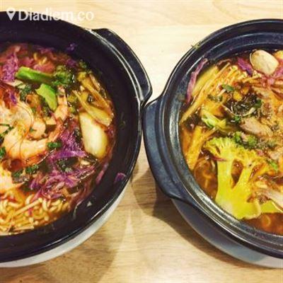 2 Chị Em – Mì Kim Chi, Mì Udon & Bún Num Bo Chóc