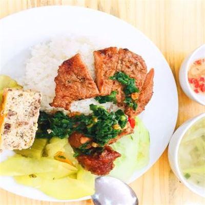 Cô Ba – Cơm Tấm
