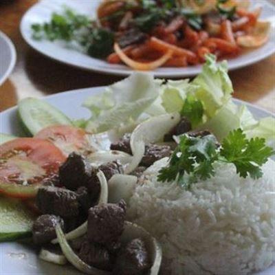 Bít Tết Thảo Nguyên – 30 Tháng 4
