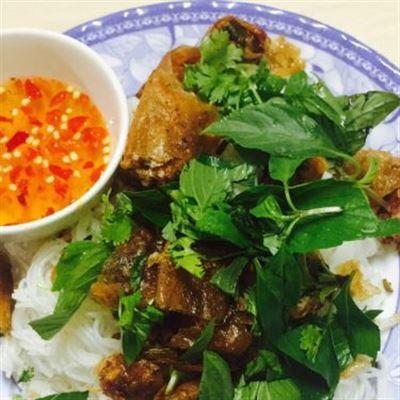 Quỳnh Hương – Bánh Cuốn Nóng